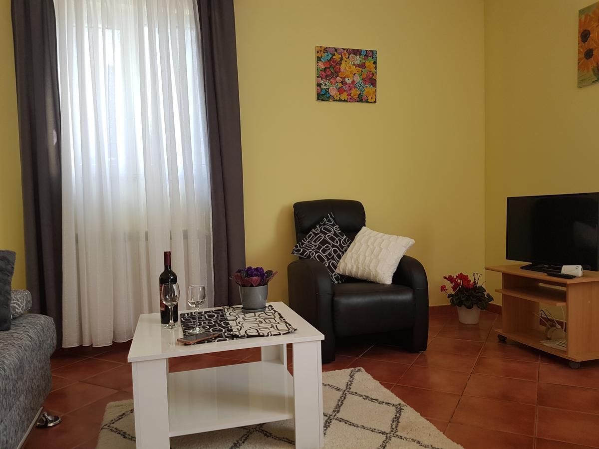 Apartments Ella Rovinj Zewnętrze zdjęcie