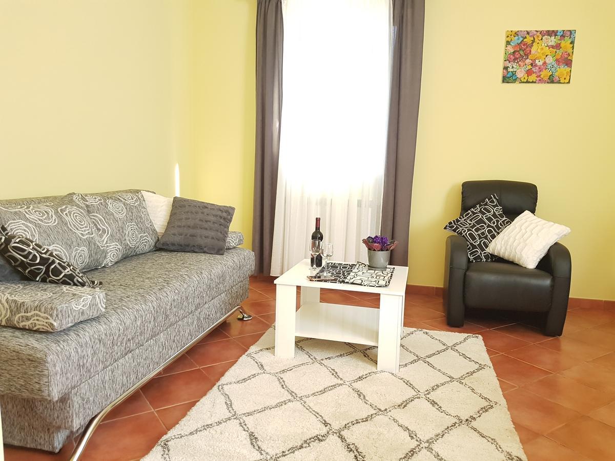 Apartments Ella Rovinj Zewnętrze zdjęcie