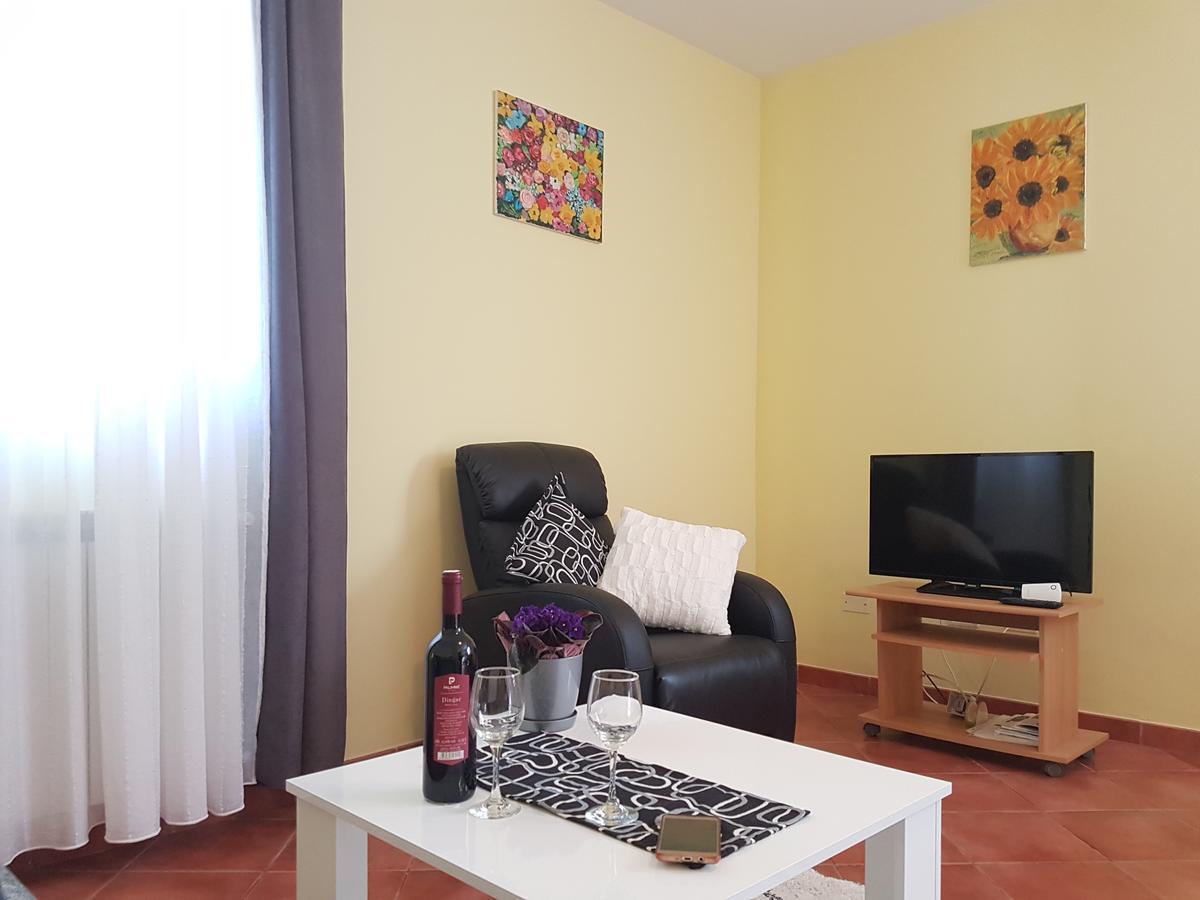 Apartments Ella Rovinj Zewnętrze zdjęcie