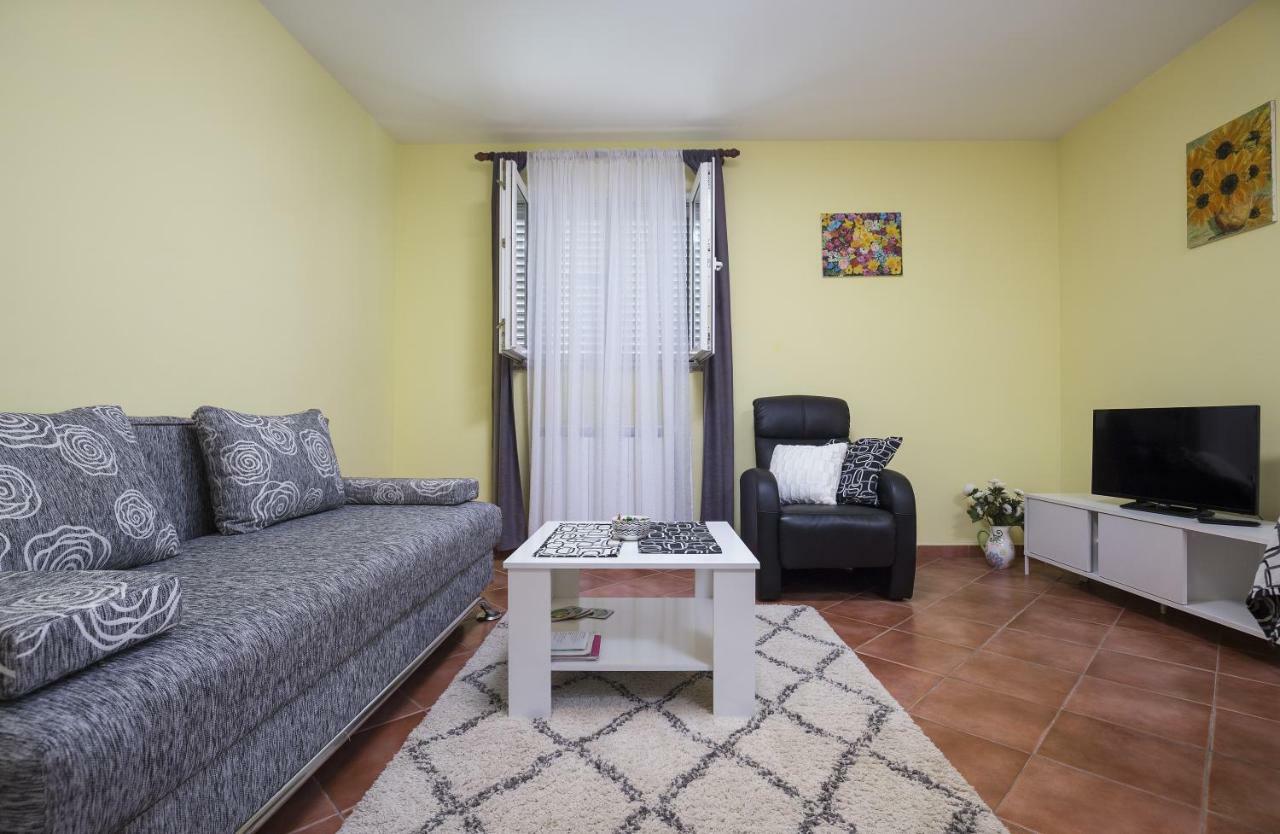 Apartments Ella Rovinj Zewnętrze zdjęcie