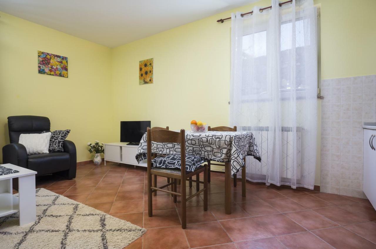 Apartments Ella Rovinj Zewnętrze zdjęcie